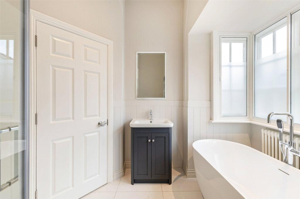 Additional image 9 of The Manor At Arden Lawn, Henley-in-Arden, Warwickshire, B95