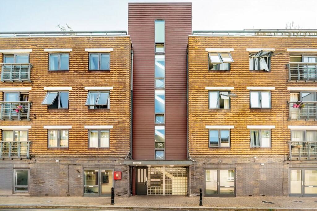 Apartment in London, Clapton Park, Homerton - More