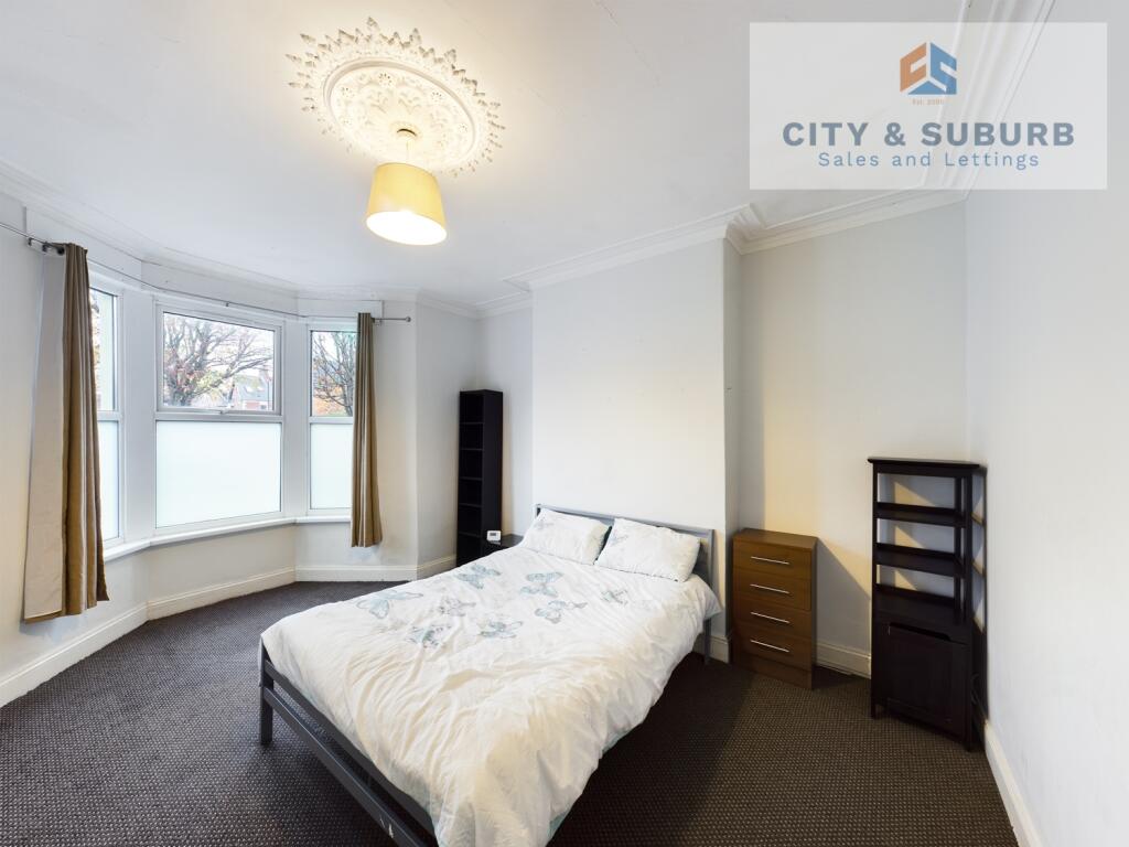 Main image of property: Mundella Terrace, Heaton, Newcastle upon Tyne, Tyne and Wear, NE6 5HX