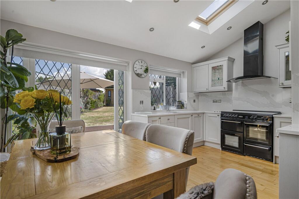 House in Bromley - View 2