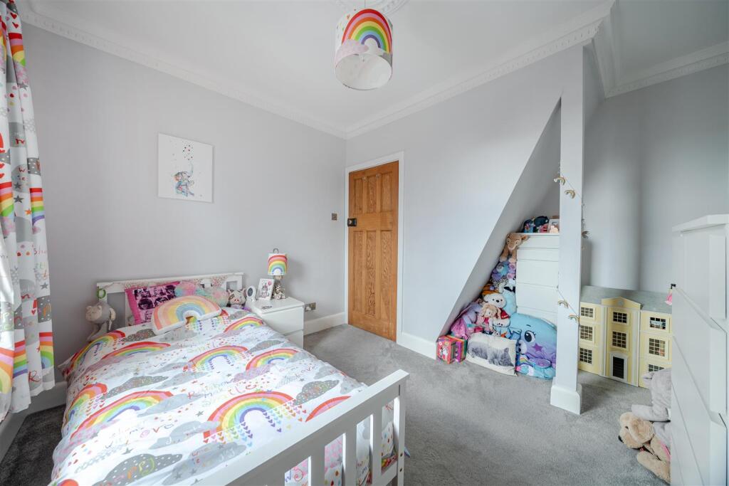 Additional image 26 of Grove Avenue, Yeovil