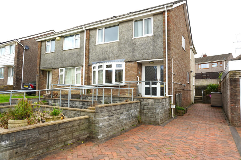 Main image of property: Rhodfa Fadog Cwmrhydyceirw Swansea Sa6 6nj