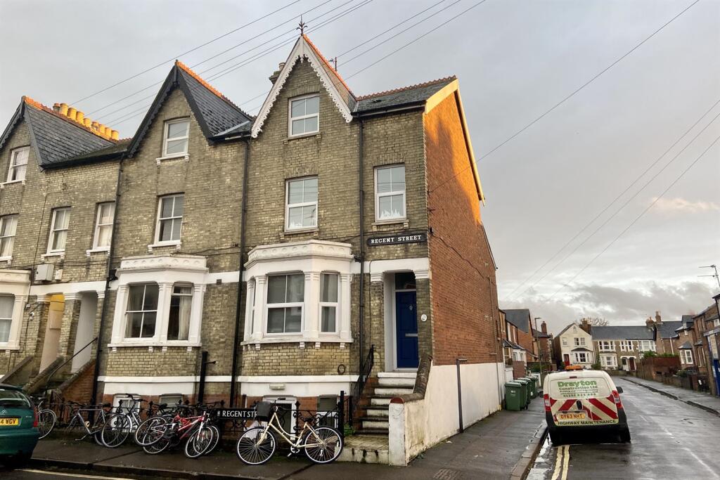 Main image of property: Regent Street, Basement Flat, Oxford, OX4