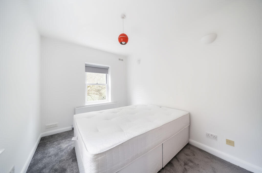 Apartment in London - More