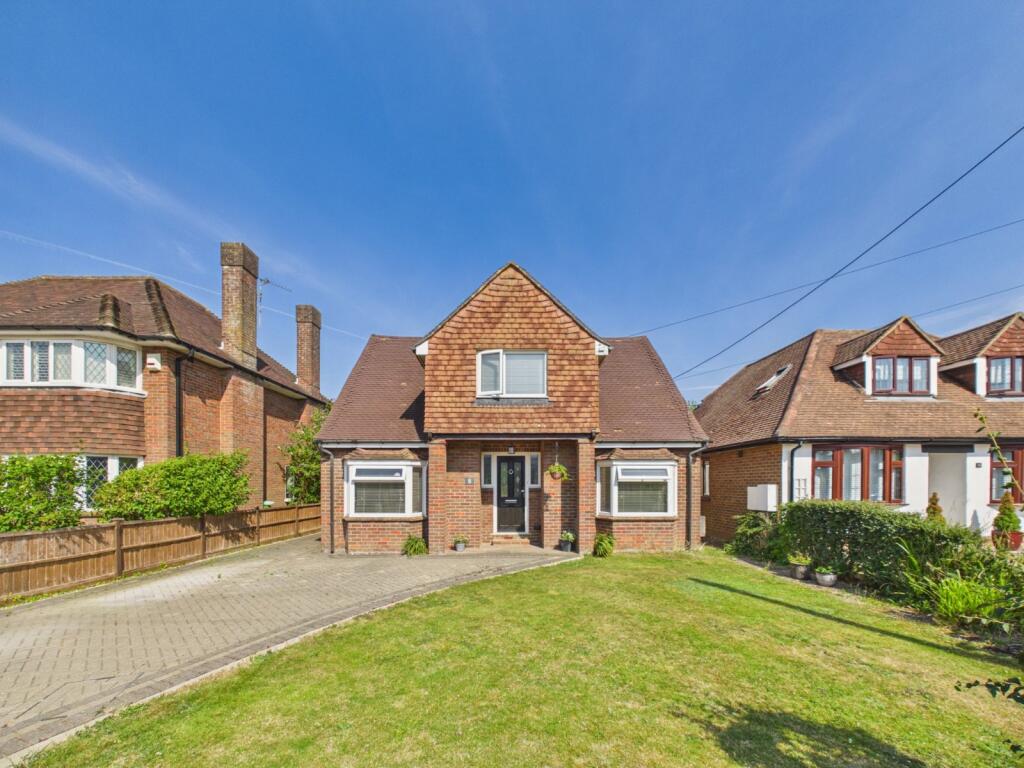 Main image of property: Sunnymede Avenue, Chesham, HP5