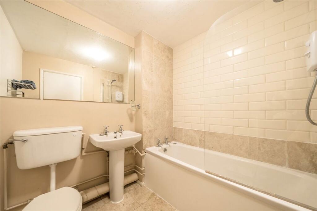 Apartment in London, Greenwich Town Centre, East Greenwich - More