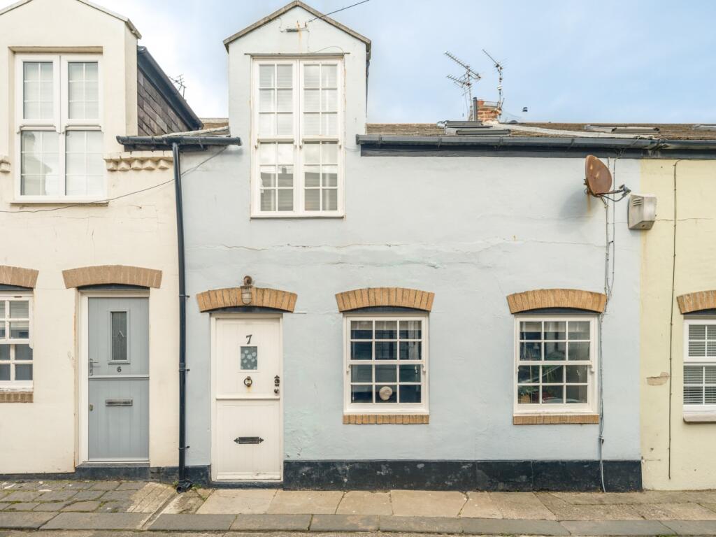 Main image of property: Percy Gardens Cottages, Tynemouth, Tyne and Wear, NE30 4EP