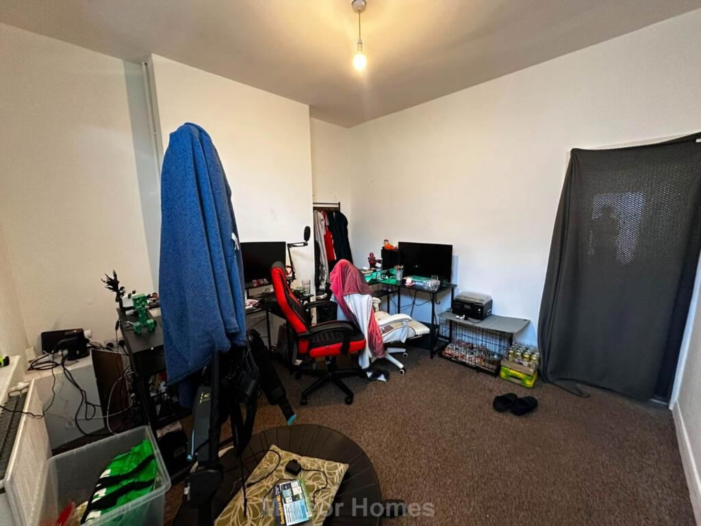 House in Doncaster - View 4