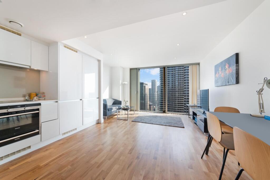 Main image of property: Landmark, East Tower, Canary Wharf, E14