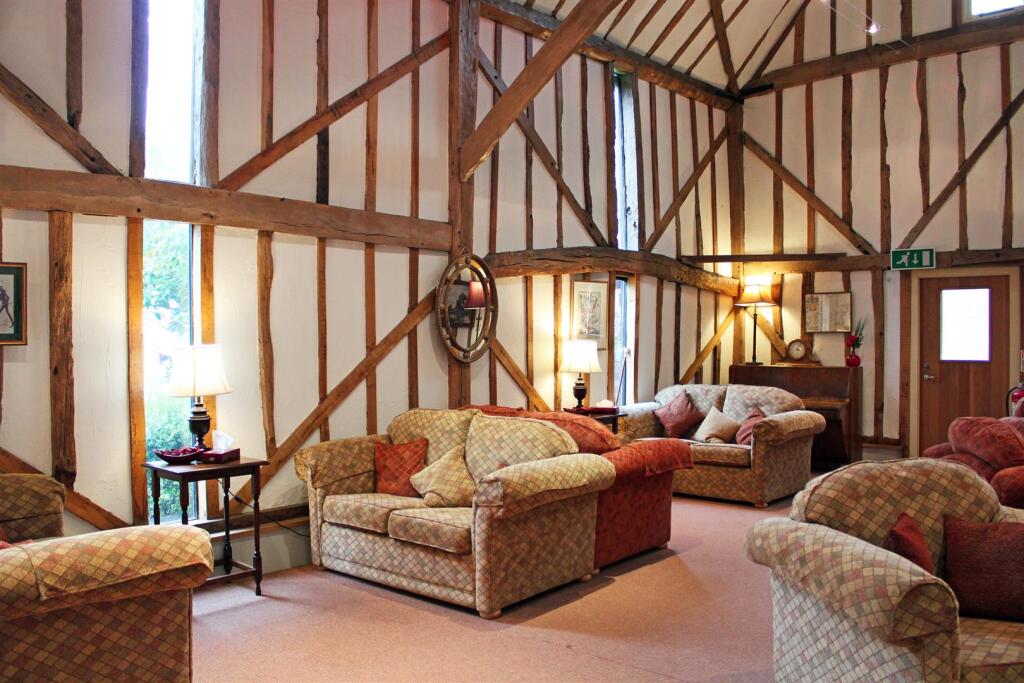 Broad Oak Manor, Hertford photo 4