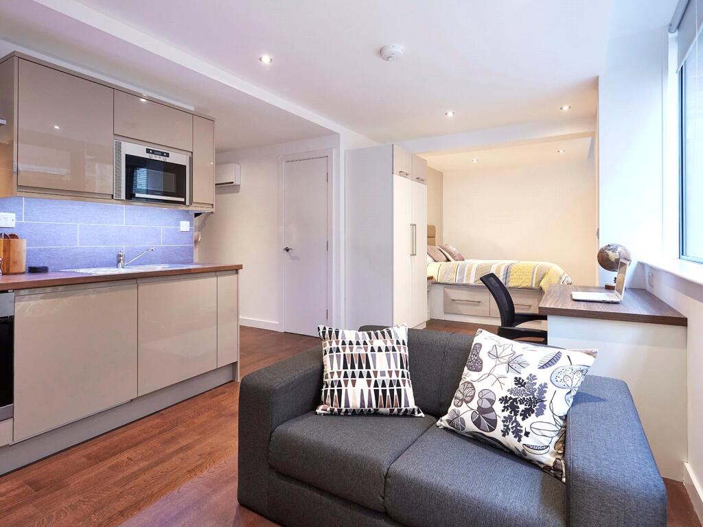 Main image of property: Apt 4, 5 South Parade #256017