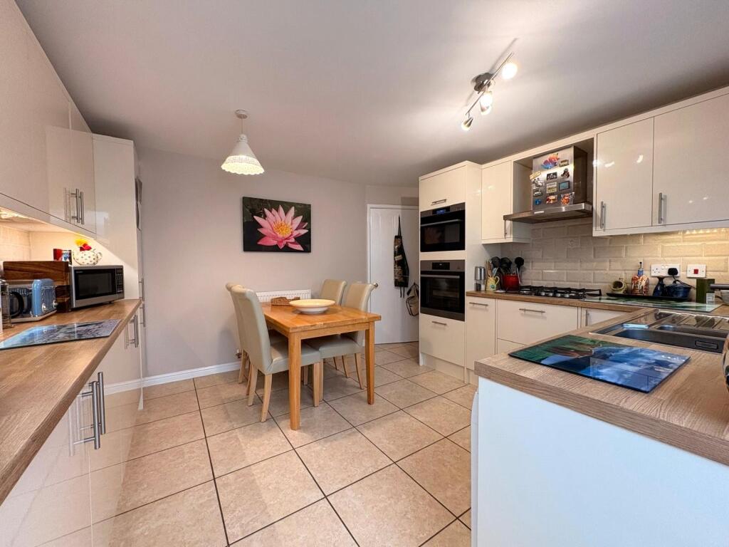 House in Daventry, West Northamptonshire - View 3