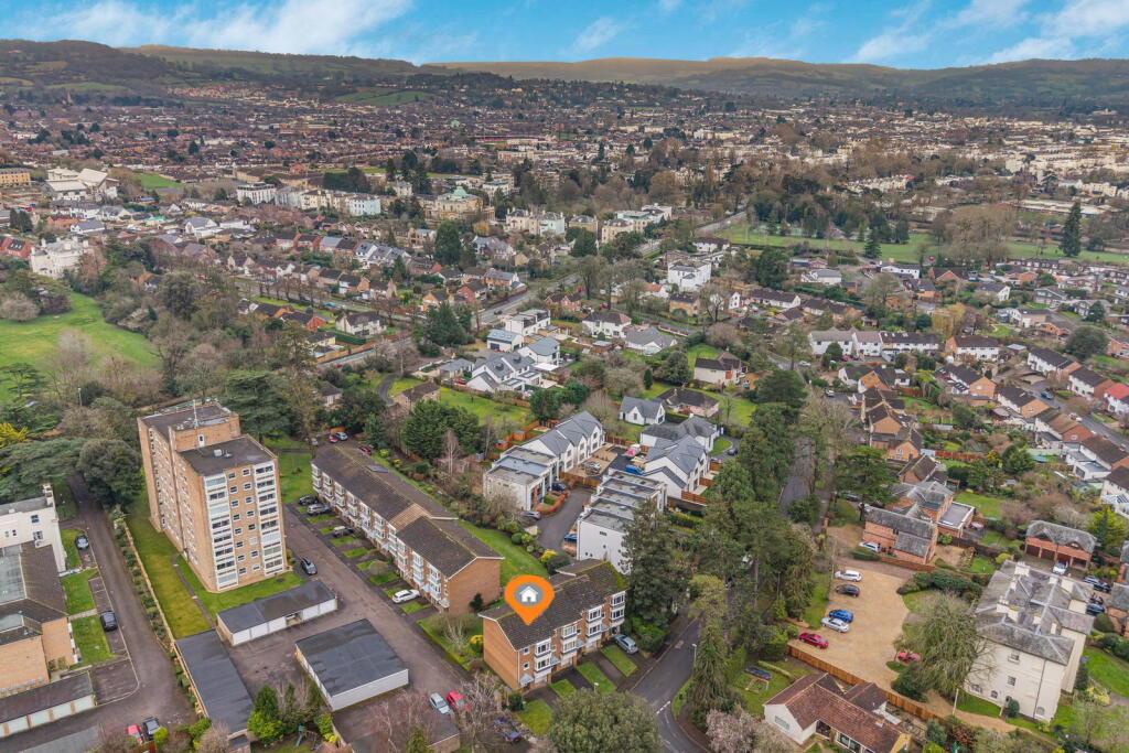 Cleevelands Drive, Pittville, Cheltenham, GL50 photo 2