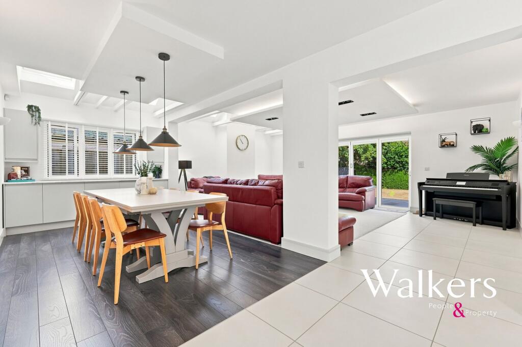 House in Chelmsford, Great Baddow - View 4