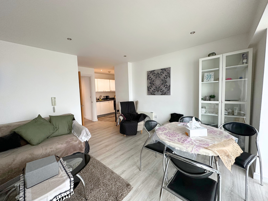 Princes Parade, Liverpool, Merseyside, L3 photo 5