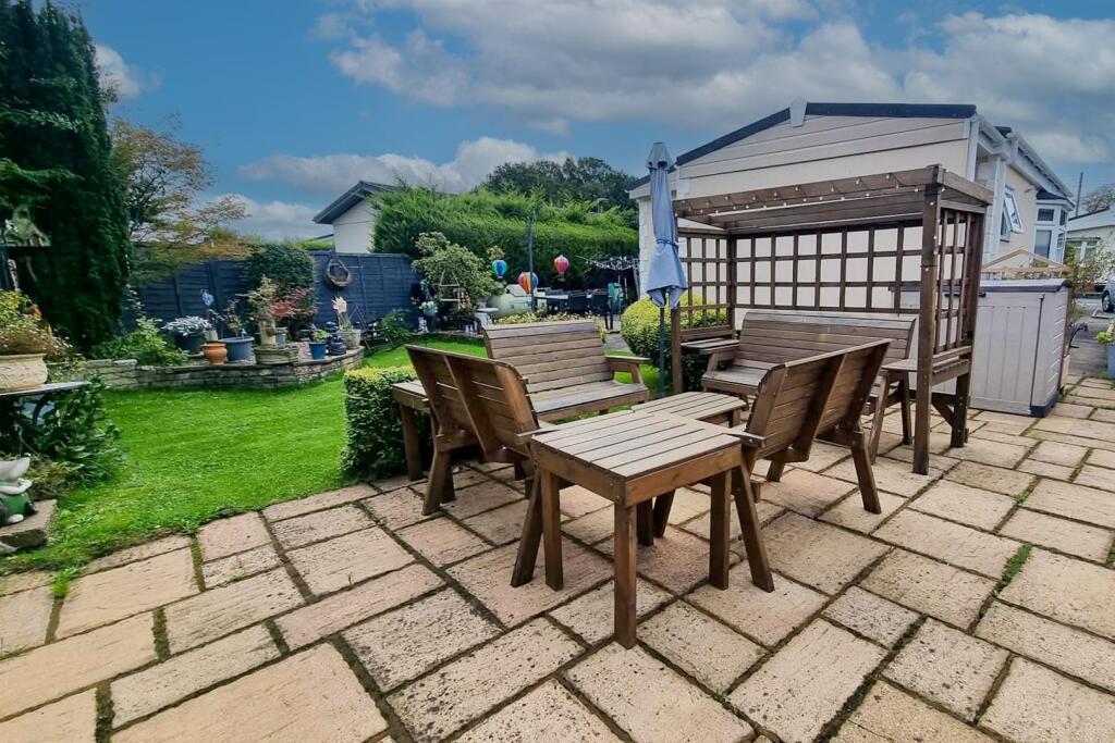 House in Stratford-on-Avon, Forshaw Heath, Tanworth-in-Arden - More
