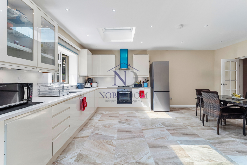 Main image of property: HOUNSLOW, TW4