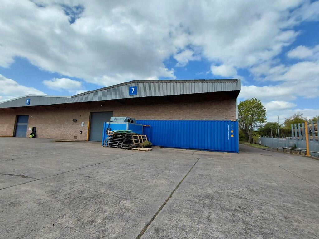 7 Deans Road - External.jpg