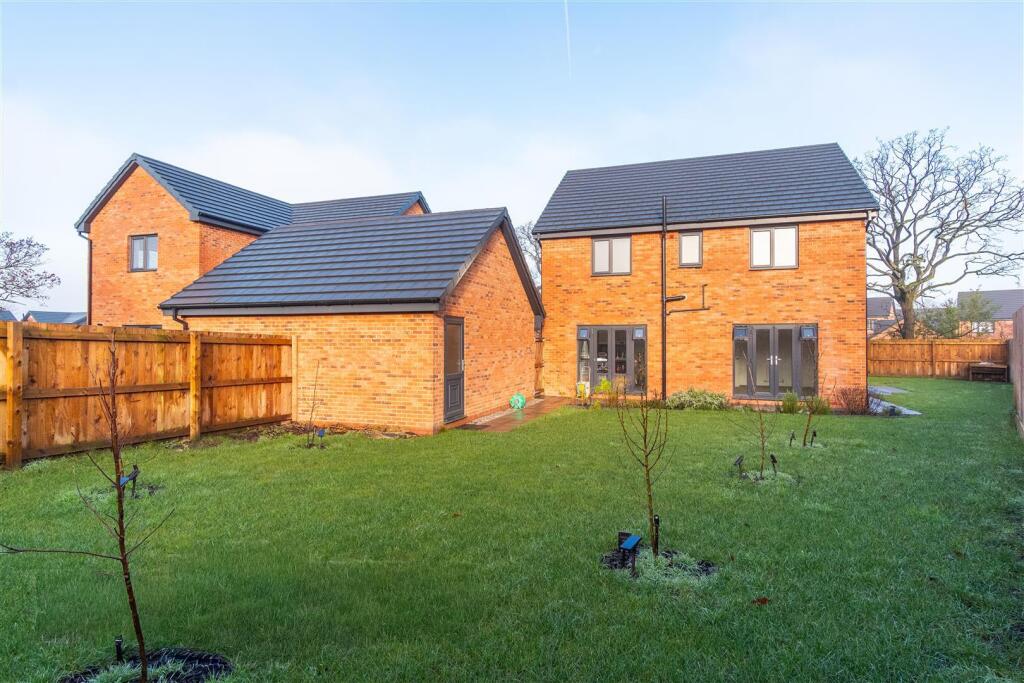 Brickfield Place, Leyland photo 4