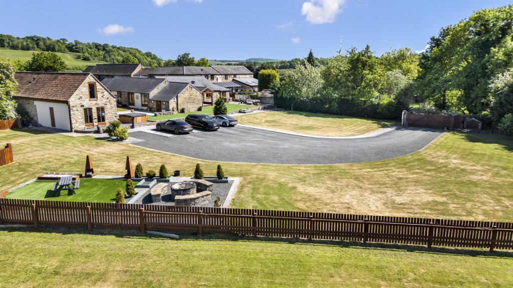 House in Rotherham, Hooton Roberts - View 2