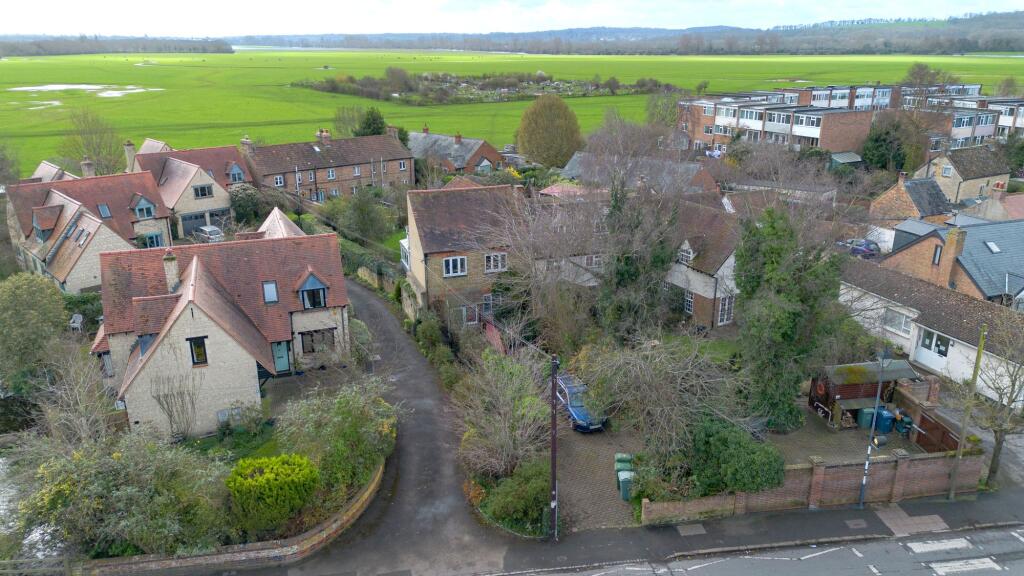 Main image of property: Godstow Road, Wolvercote, OX2