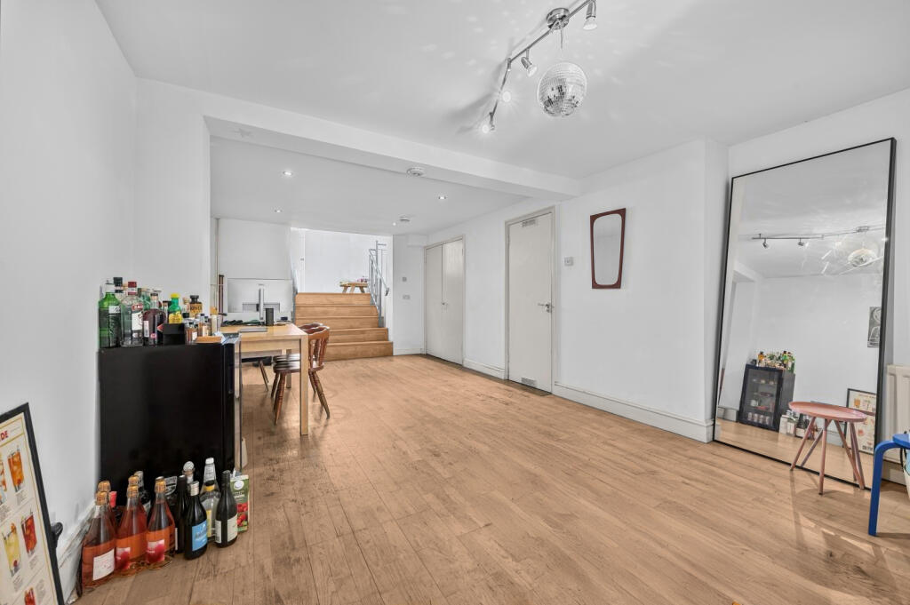 Apartment in London - View 4