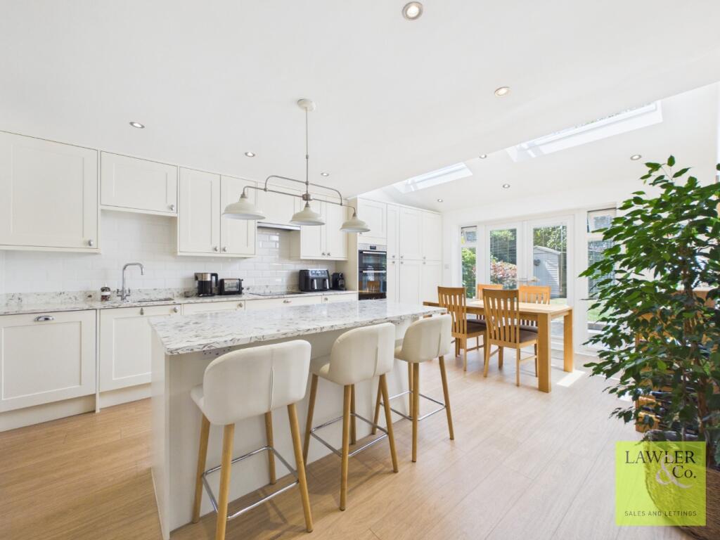 Chester Road, Hazel Grove, Stockport, Cheshire, SK7 6HE photo 4