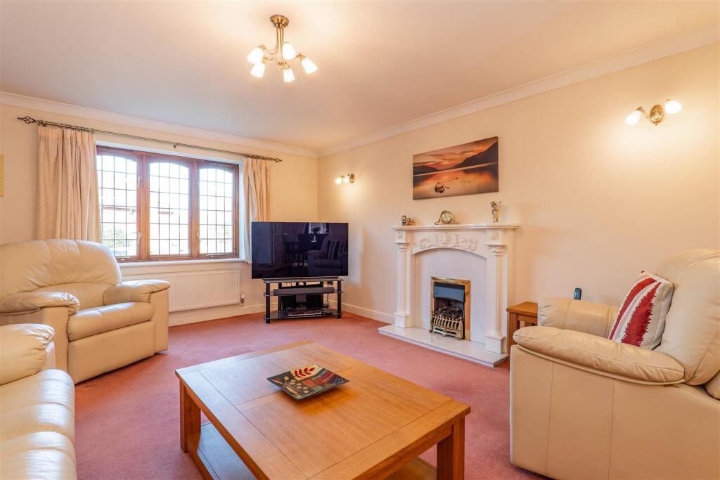 House in Chorley, Clayton-le-Woods - View 2