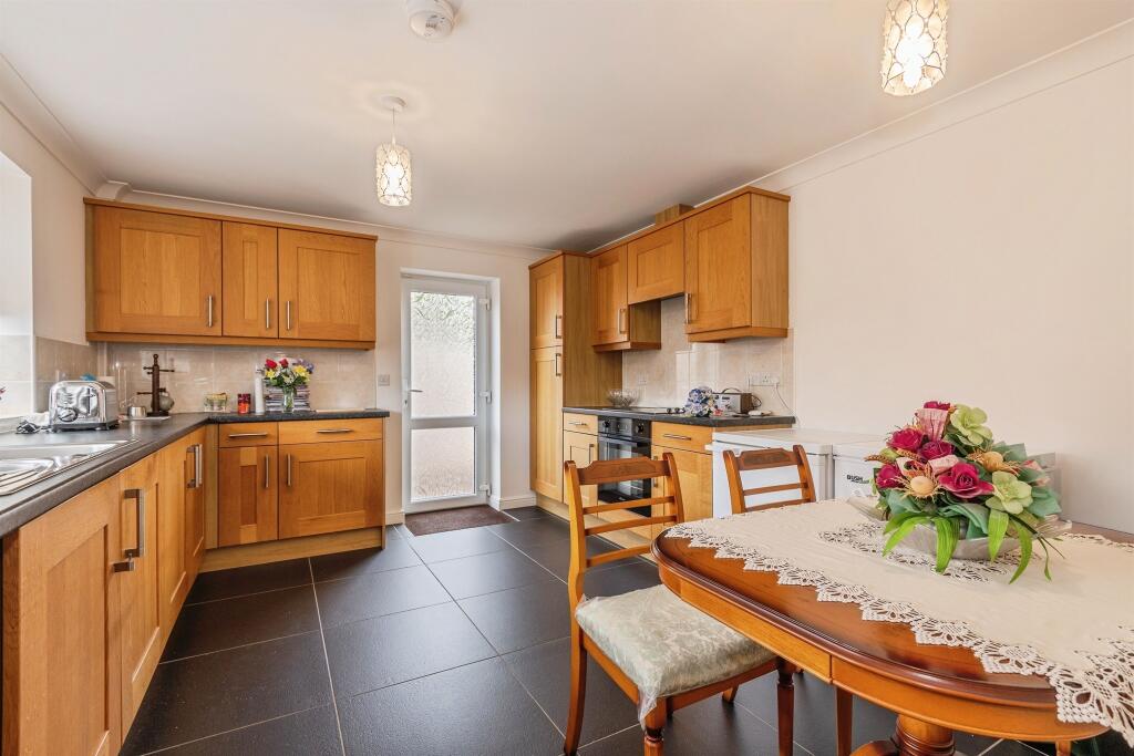House in Taunton - View 2
