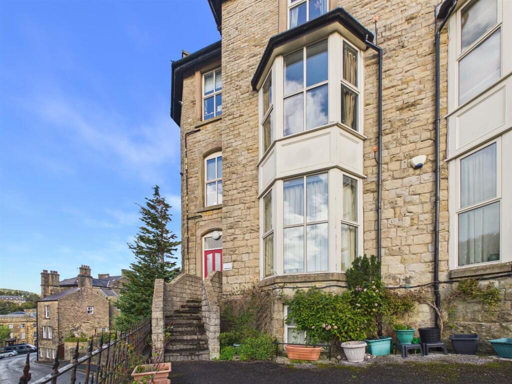 Main image of property: Hartington road, Buxton