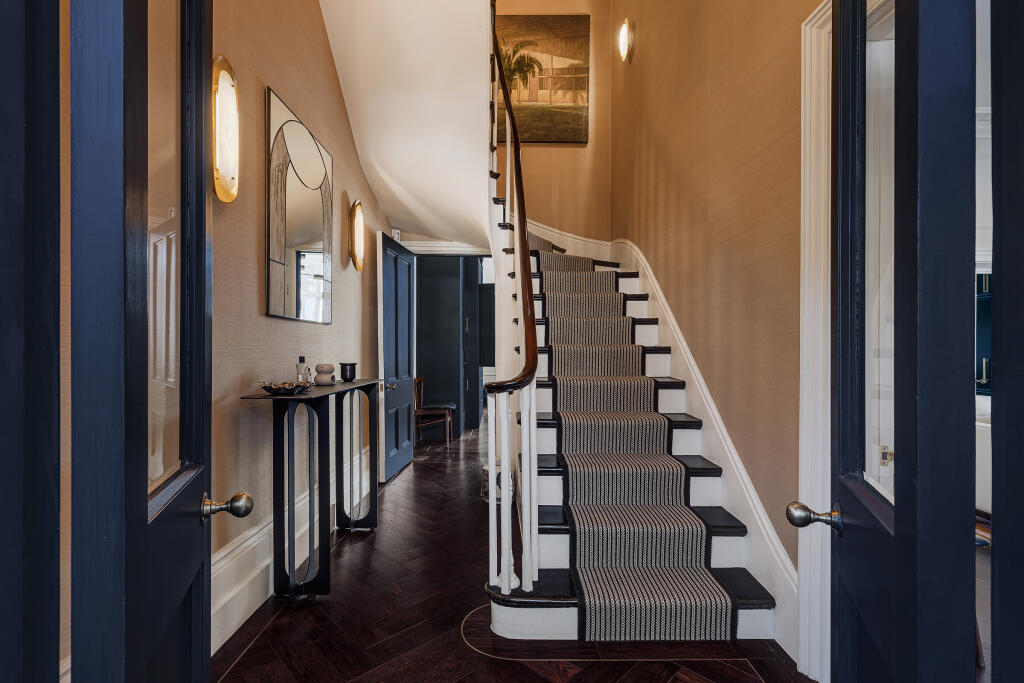Saint Anns Villas, Holland Park, London, W11 - View 5