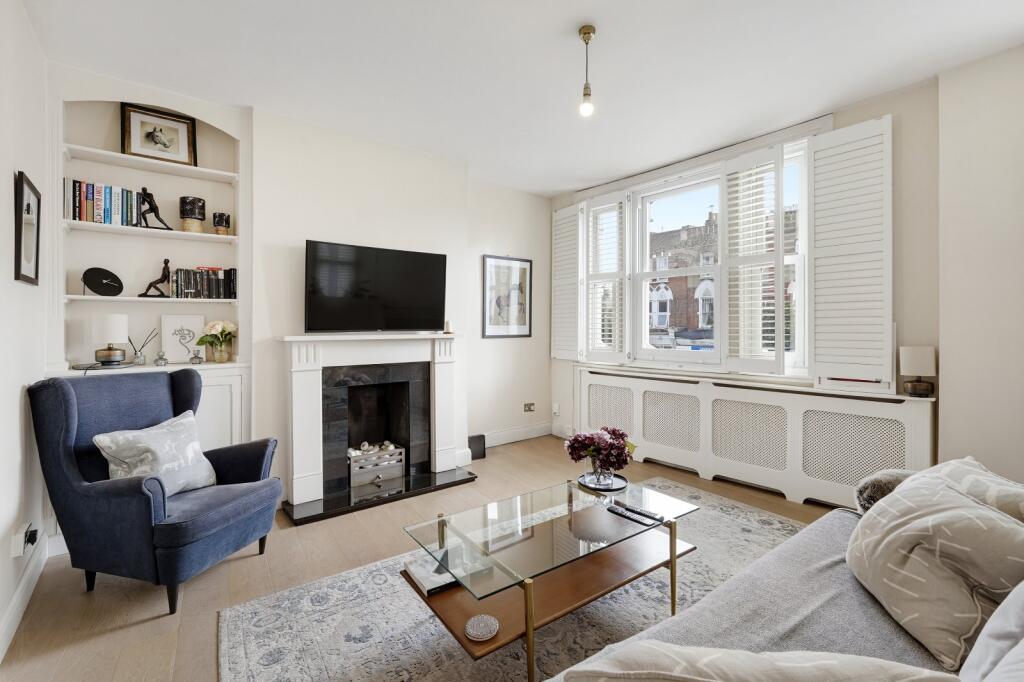Main image of property: Lavender Hill, London, SW11