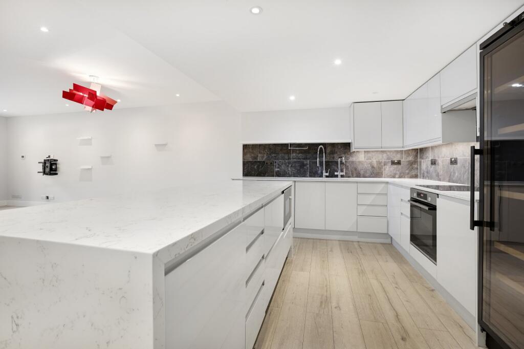 Apartment in London - More