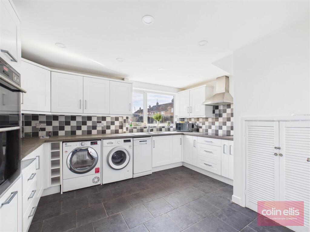 House in Eastfield, Middle Deepdale - View 4