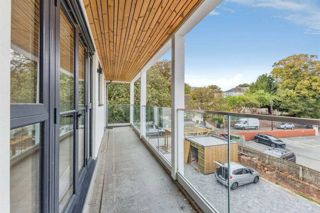 Apartment in Torquay - View 3