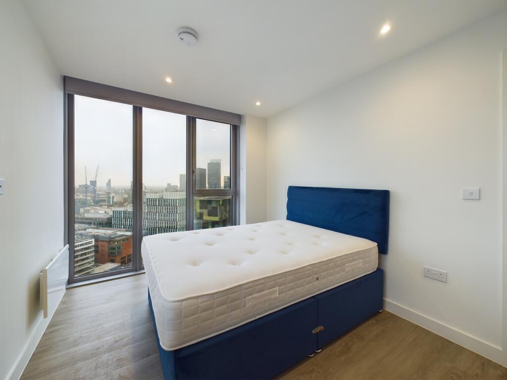 Apartment in Manchester - View 4