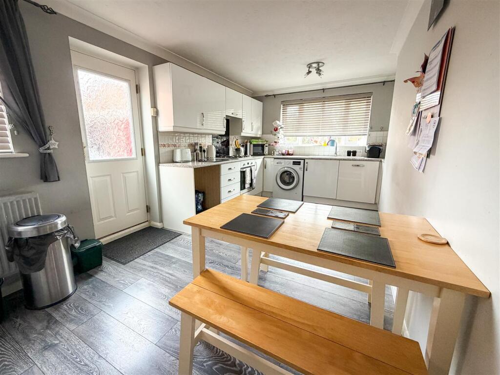 House in Clacton-on-Sea, Great Clacton - View 2