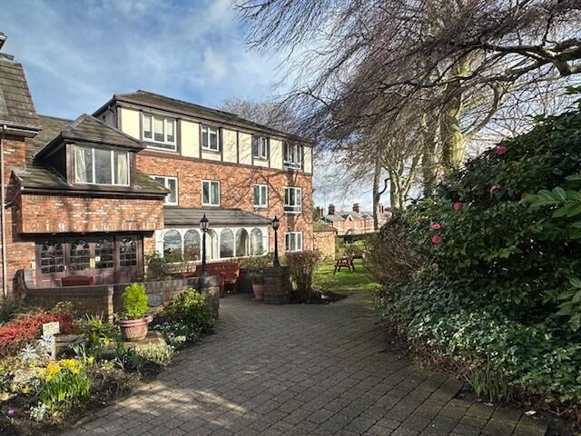 Main image of property: Beechwood WA16 0PQ