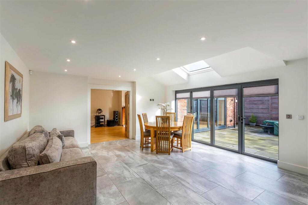 House in Bassetlaw, East Markham - View 6