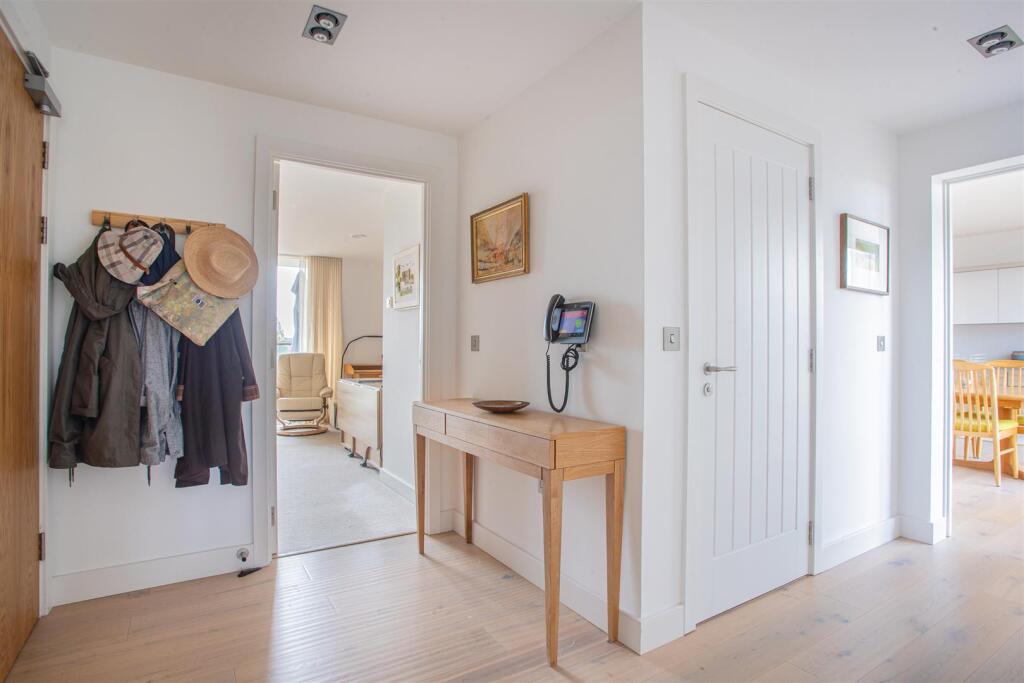 Apartment in Corsham, Wadswick, Box - More