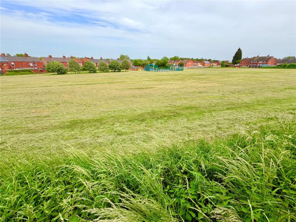 Broomhead Road, Wombwell, Barnsley, S73 photo 2