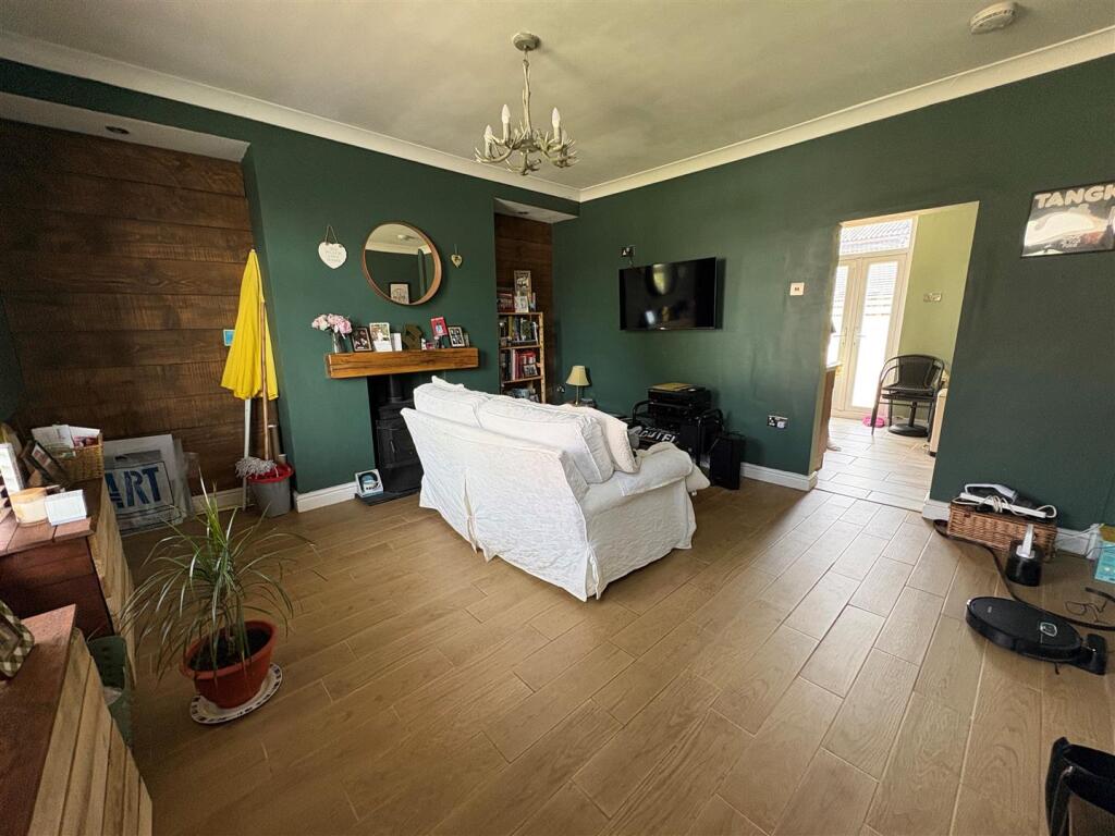 Main image of property: Oldham Road, Failsworth, Manchester