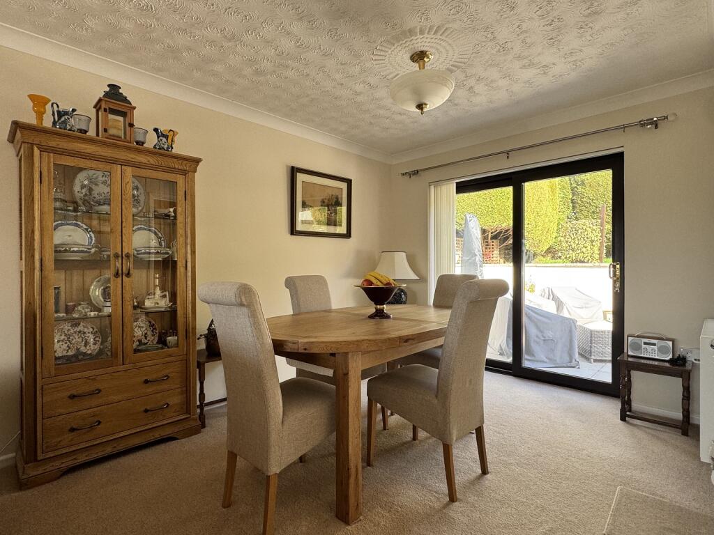 House in Ammanford, Betws - View 4