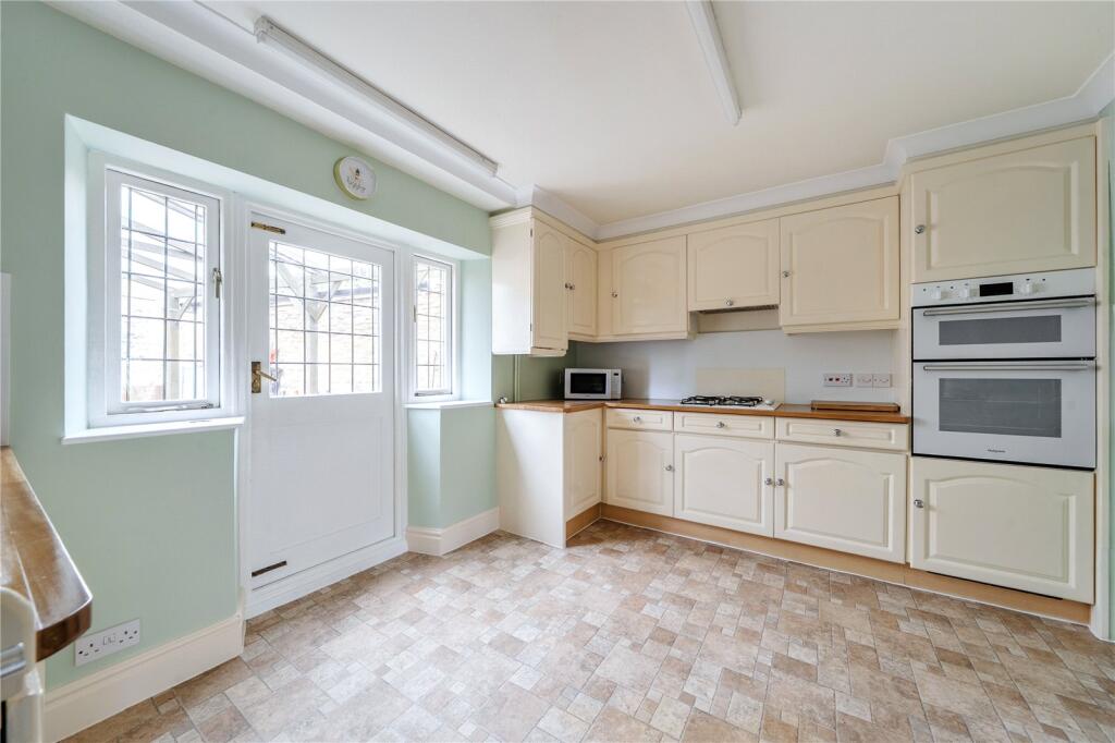 House in Northamptonshire, Yardley Hastings - View 6
