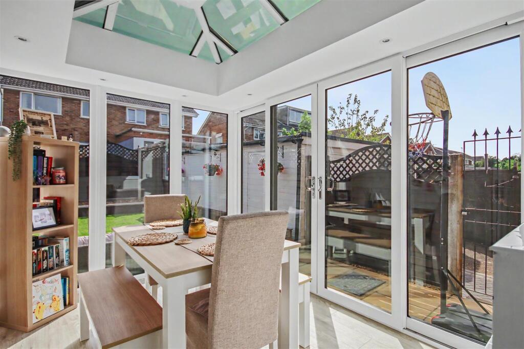 NN10, Masefield Drive, Rushden - View 4