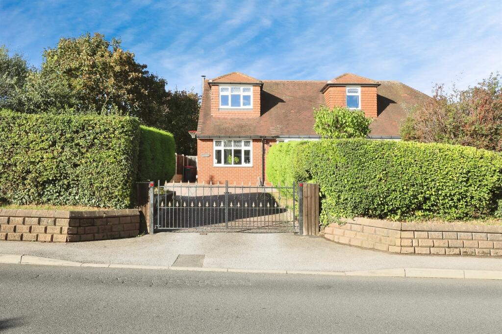 5-bed bungalow on Worksop Road, Woodsetts, Worksop, £425,000