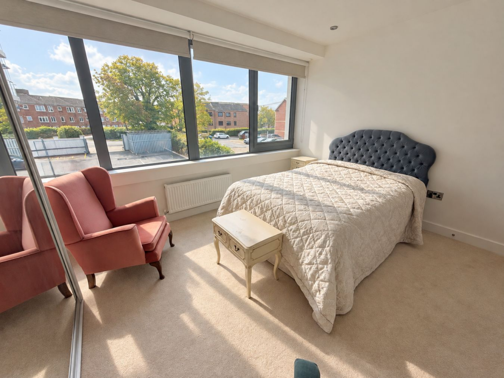 Apartment in Poole, Longfleet - View 4