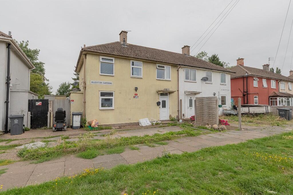 3-bed semi-detached on Allexton Gardens, Leicester, LE3, £152,000