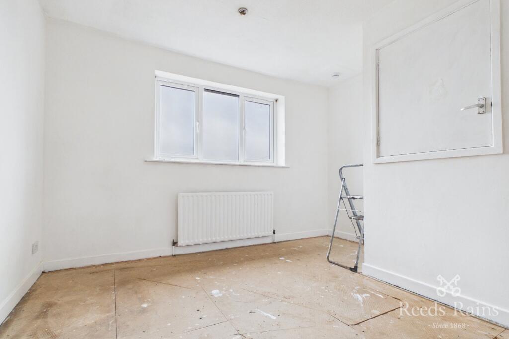 House in Chesterfield, Hollingwood, New Whittington - View 5