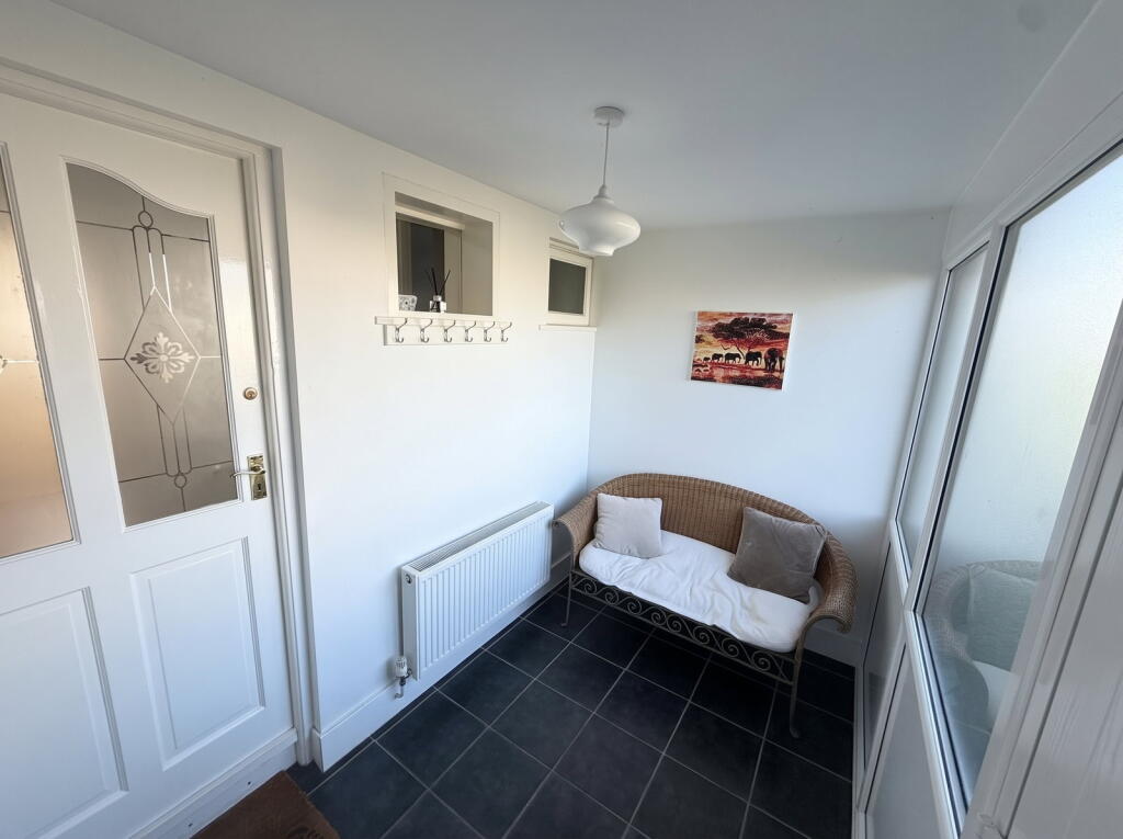 Longcliffe Drive, Ainsdale, Southport, PR8 3PR photo 3